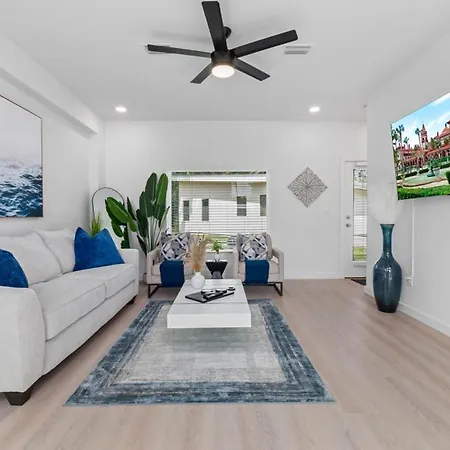 Luxury Modern Comfort In Historic St Augustine